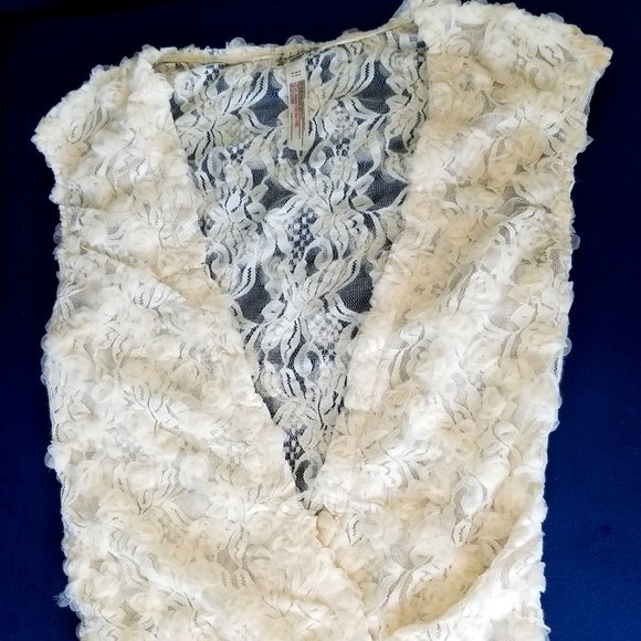 Free People Intimately Rosebud Floral 3D Bodysuit Size X-Small NWOT Wedding - Picture 7 of 16